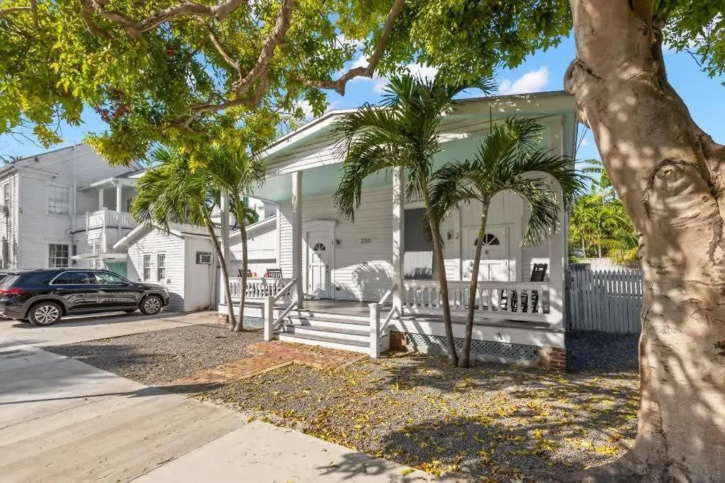 Mesa House, Uno-Perfect Location Apartment Key West