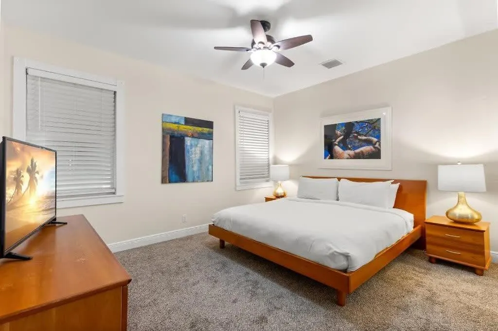 Mesa House, Uno-Perfect Location Apartment Key West