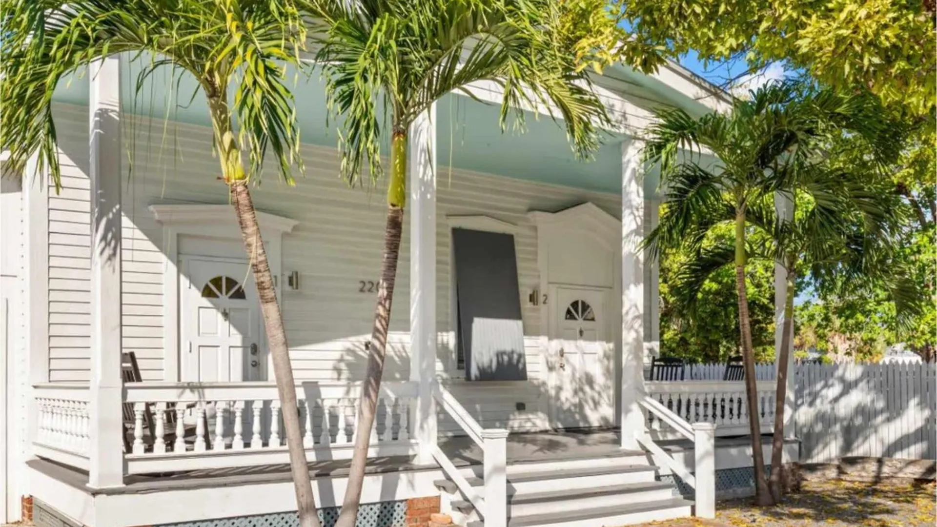 Mesa House, Uno-Perfect Location contacts